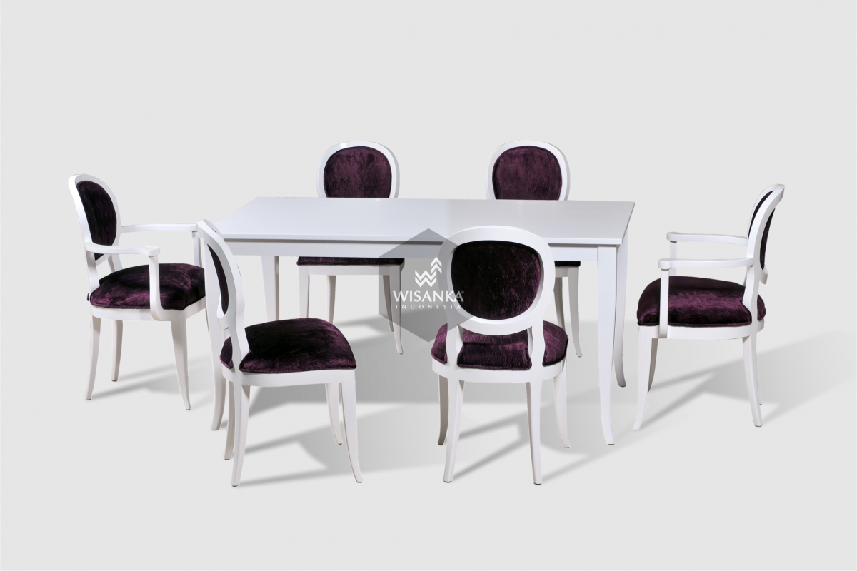 Calista Classic Dining Room